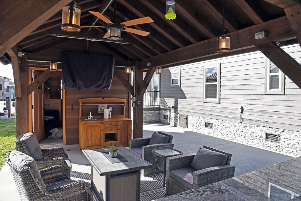 Property Photo: 435 Golden Nugget GA 30512