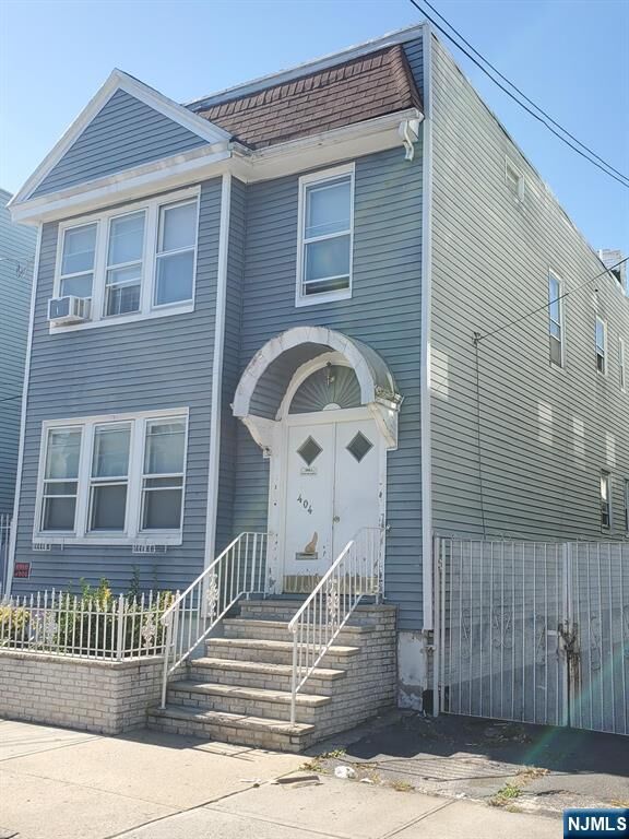 Property Photo:  404 6th Street Apta  NJ 07107 