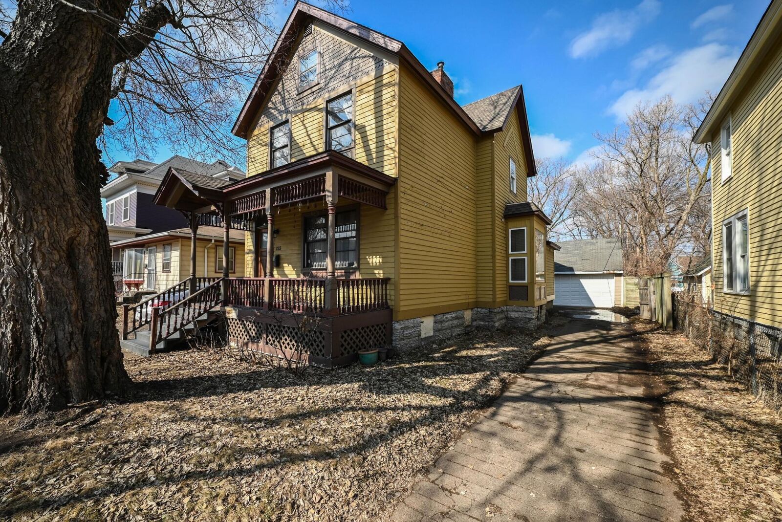 Property Photo:  755 Dayton Avenue  MN 55104 