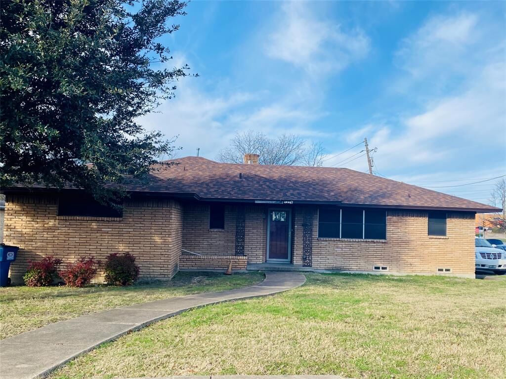 Property Photo: 1315 Willow Creek Drive TX 75146