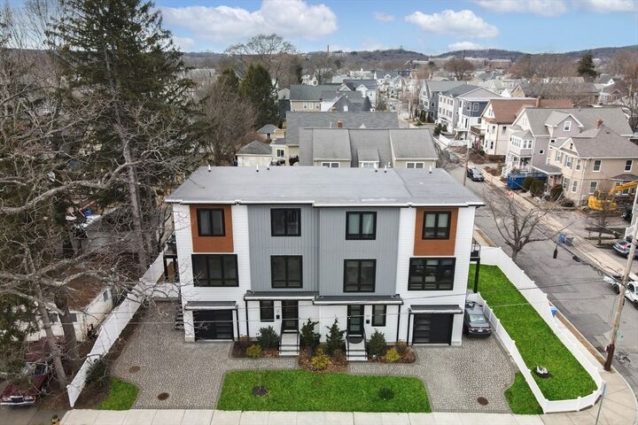 Property Photo:  25 Tolman St 2  MA 02453 