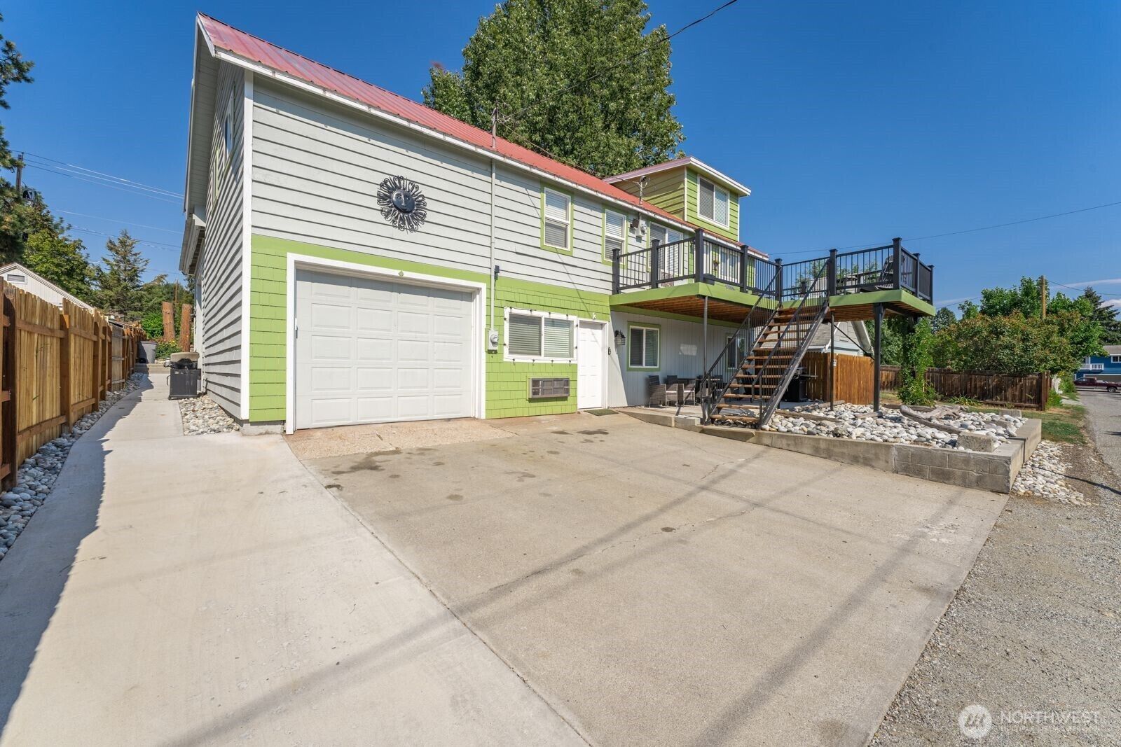 Property Photo:  703  Boetzkes Avenue  WA 98831 