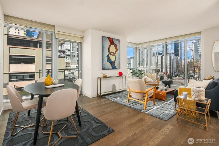 Property Photo:  583  Battery Street 206N  WA 98121 