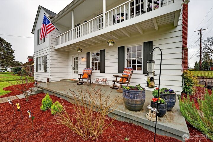 Property Photo:  1615 SW Snively Avenue  WA 98532 