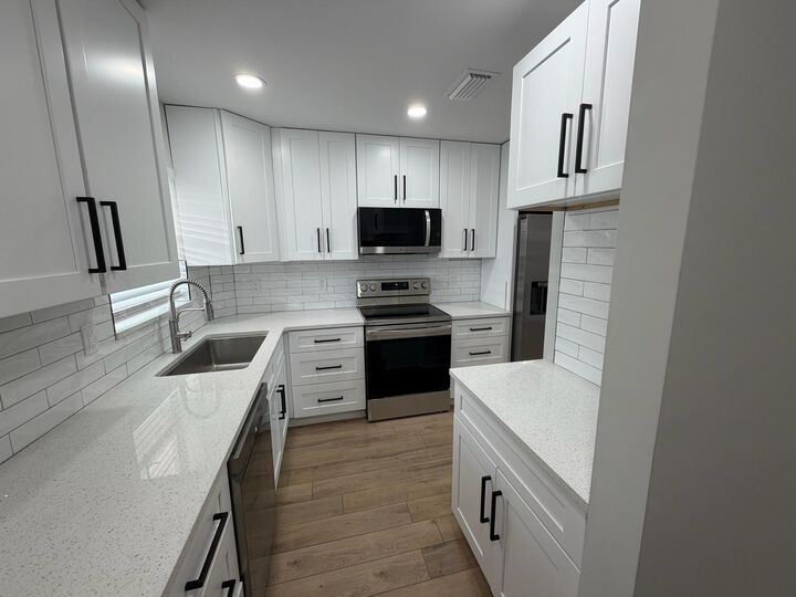 Property Photo: 18081 SE Country Club Drive 17-170 FL 33469