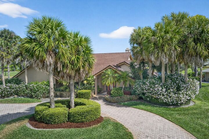 Property Photo:  5000 SE Burning Tree Circle  FL 34997 