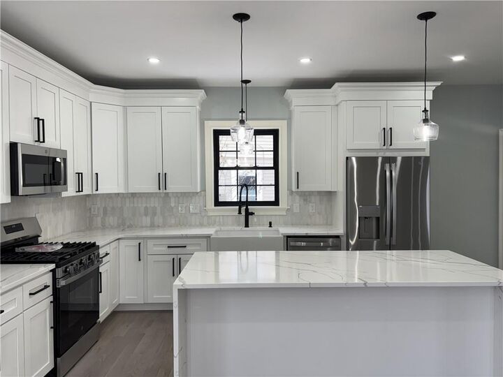 Property Photo:  38 Ashburne Street  RI 02861 