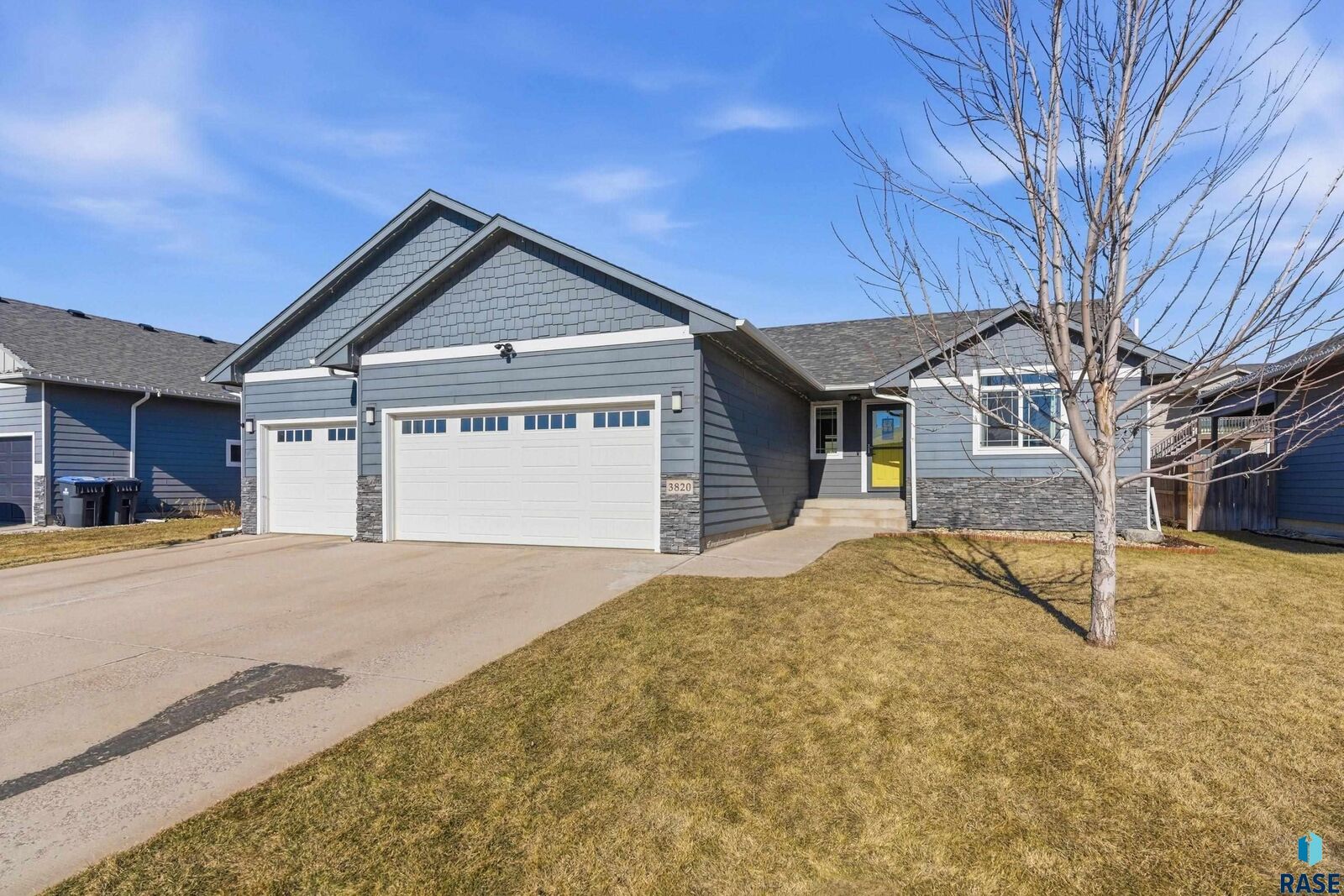 Property Photo:  3820 S Attalia Ct  SD 57110 