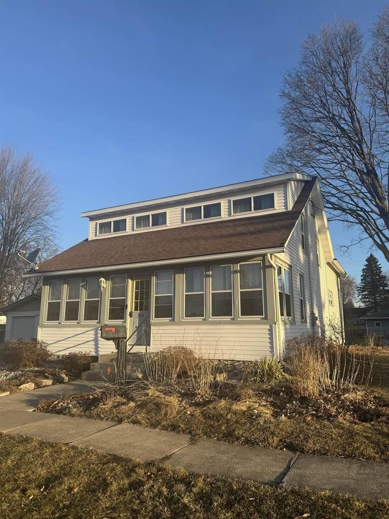 Property Photo:  566 Scott Street  WI 54971 