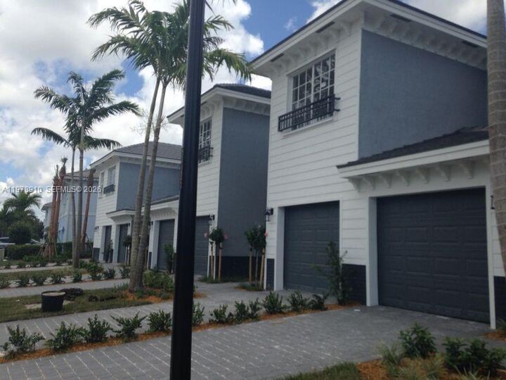 Property Photo:  3566 NW 13th St  FL 33311 