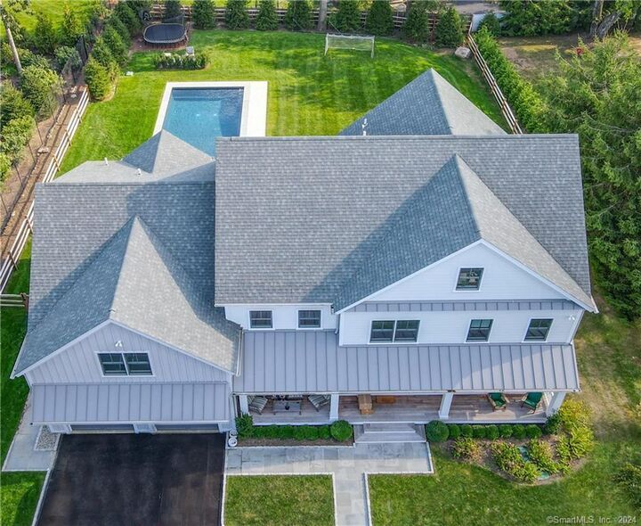 Property Photo:  17 Stonybrook Road  CT 06880 