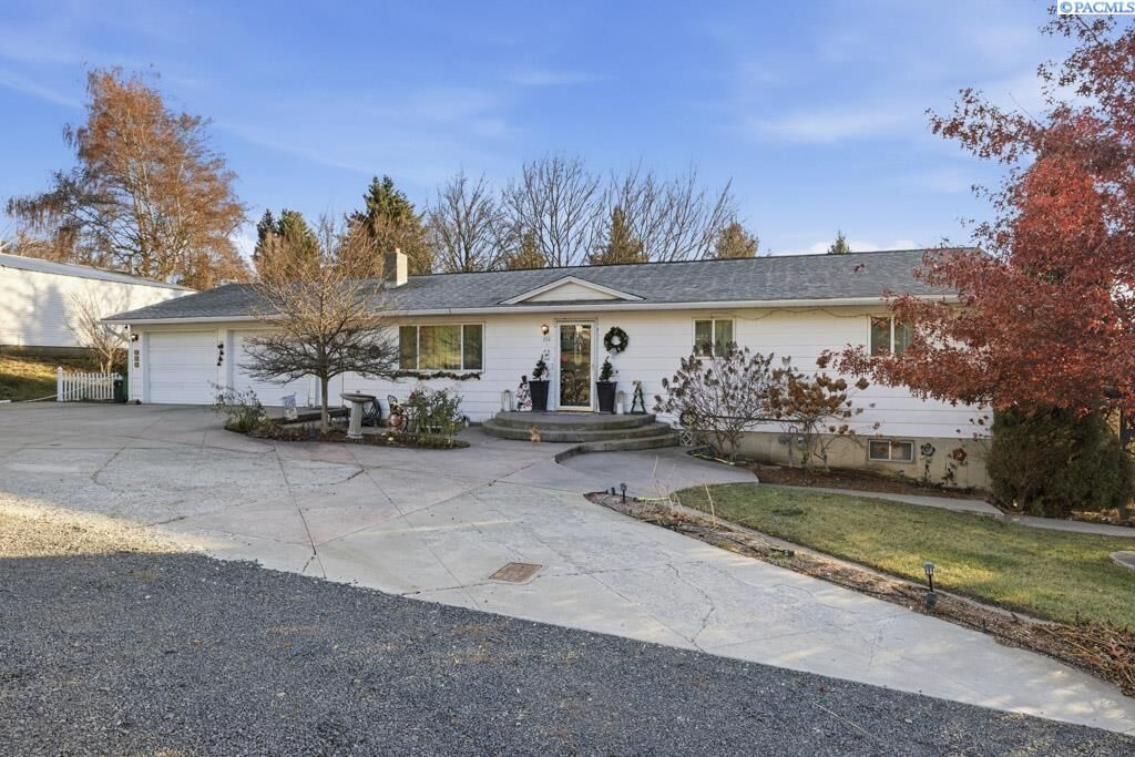 Property Photo:  314 E 9th St  WA 99170 