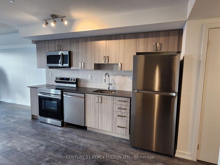 Photo de la propriété:  1435 Celebration Drive 1412  ON L1W 0C4 