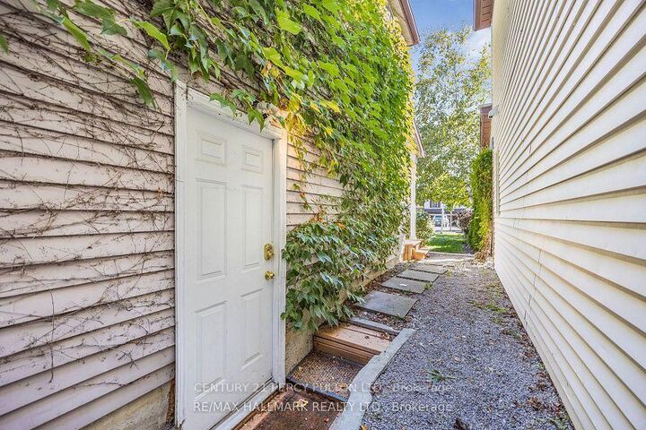 Property Photo:  40 Lillooet Crescent Basement  ON L4C 5A7 