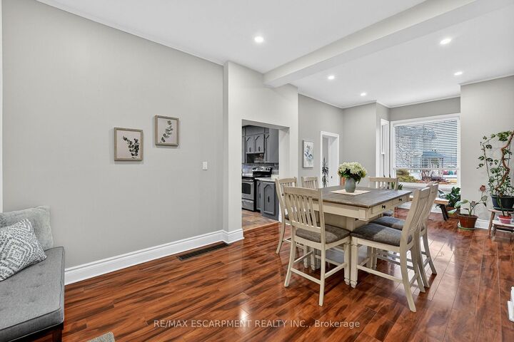 Property Photo:  287 Main Street E  ON L3M 1P9 