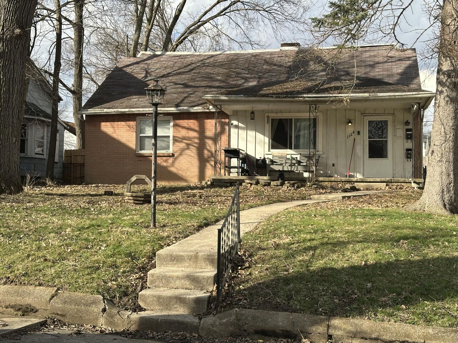 Property Photo:  1124 W Mulberry Street  OH 45506 