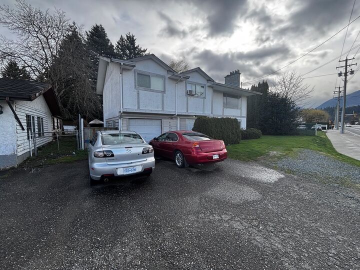6484 Vedder Road — photo 1