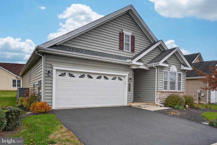 Property Photo:  482 Allegiance Drive  PA 17543 
