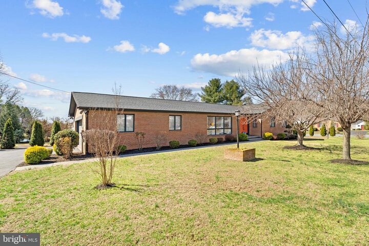 Property Photo: 1317 Caroline Street VA 22601