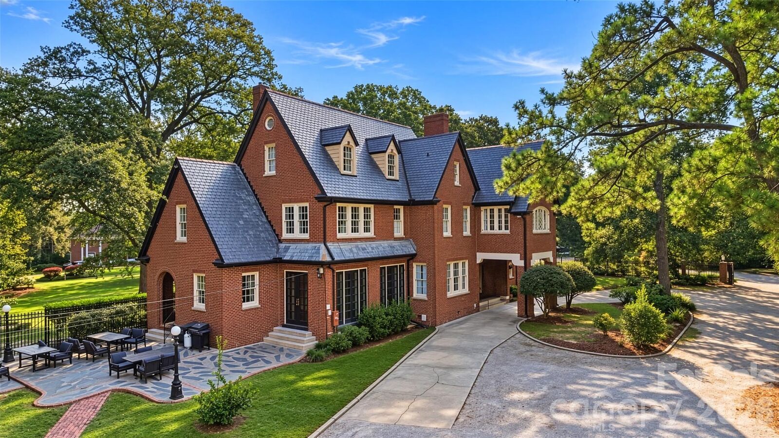 Property Photo:  1503 Elm Street  SC 29526 