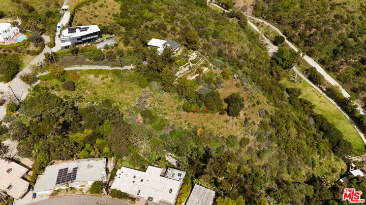 Property Photo:  1406 N Kenter Ave  CA 90049 