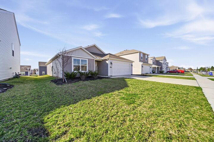 Property Photo:  3057 Lamptonridge Drive  OH 43232 