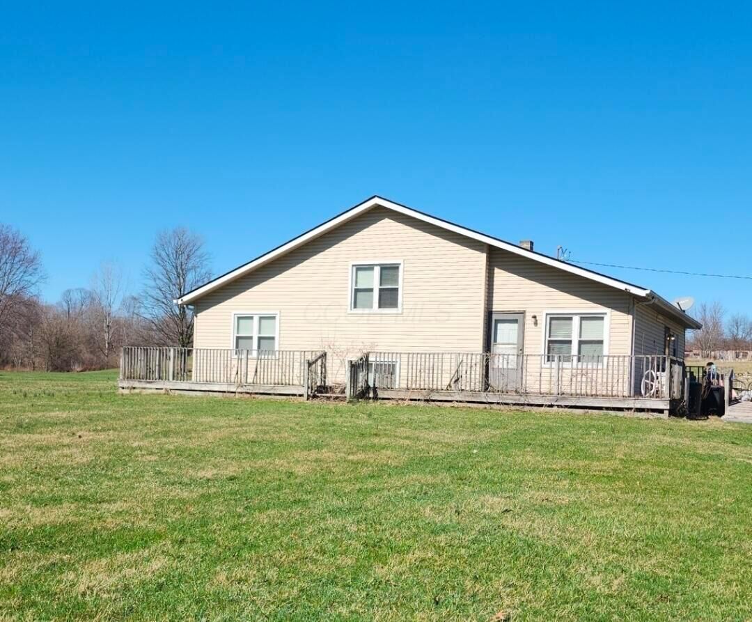 Property Photo:  9600 Tarlton SW Road  OH 43154 
