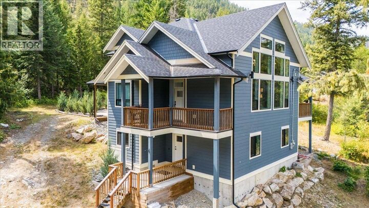 Property Photo: 220 Chase Road BC V0H 1E0