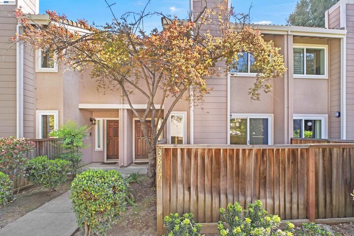Property Photo: 3867 Burton Cmn CA 94536