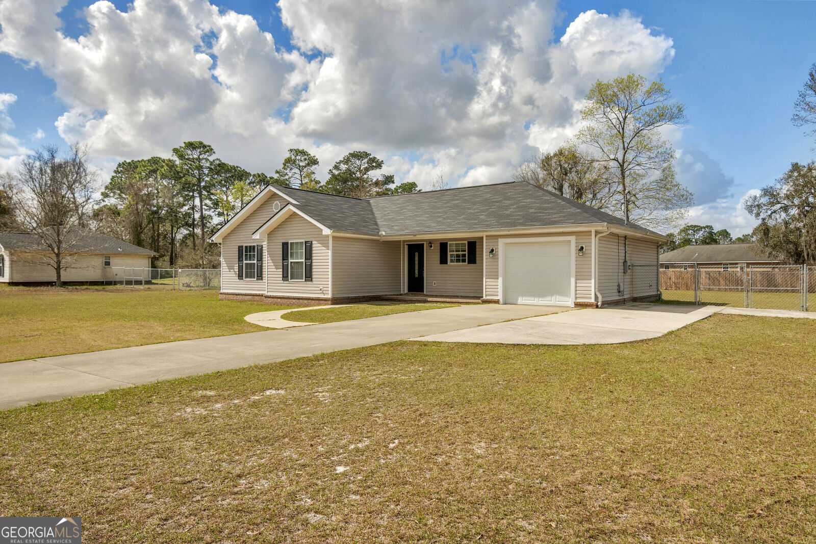 Property Photo:  3573 SE Arnold Drive  GA 31301 