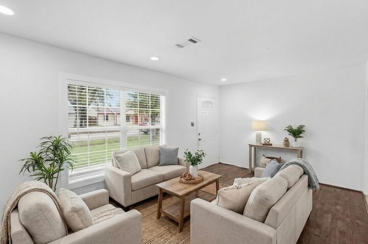 Property Photo:  3325 McCrarey Drive  TX 77088 