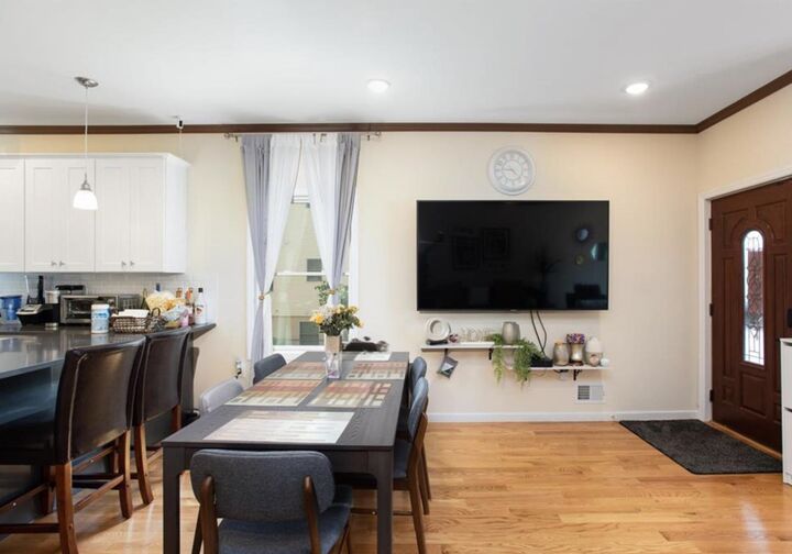 Property Photo:  86 Oak St B  NJ 07304 