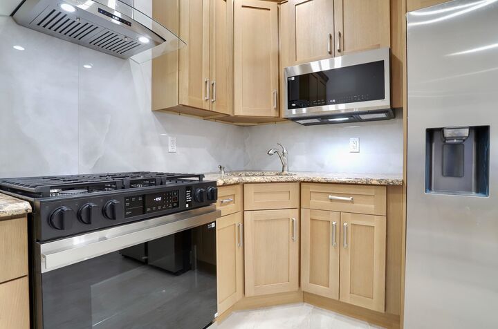 Property Photo:  915 Central Ave 1  NJ 07087 