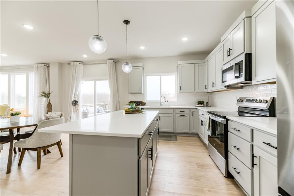 Property Photo:  1929 SW Merryman Drive  MO 64082 