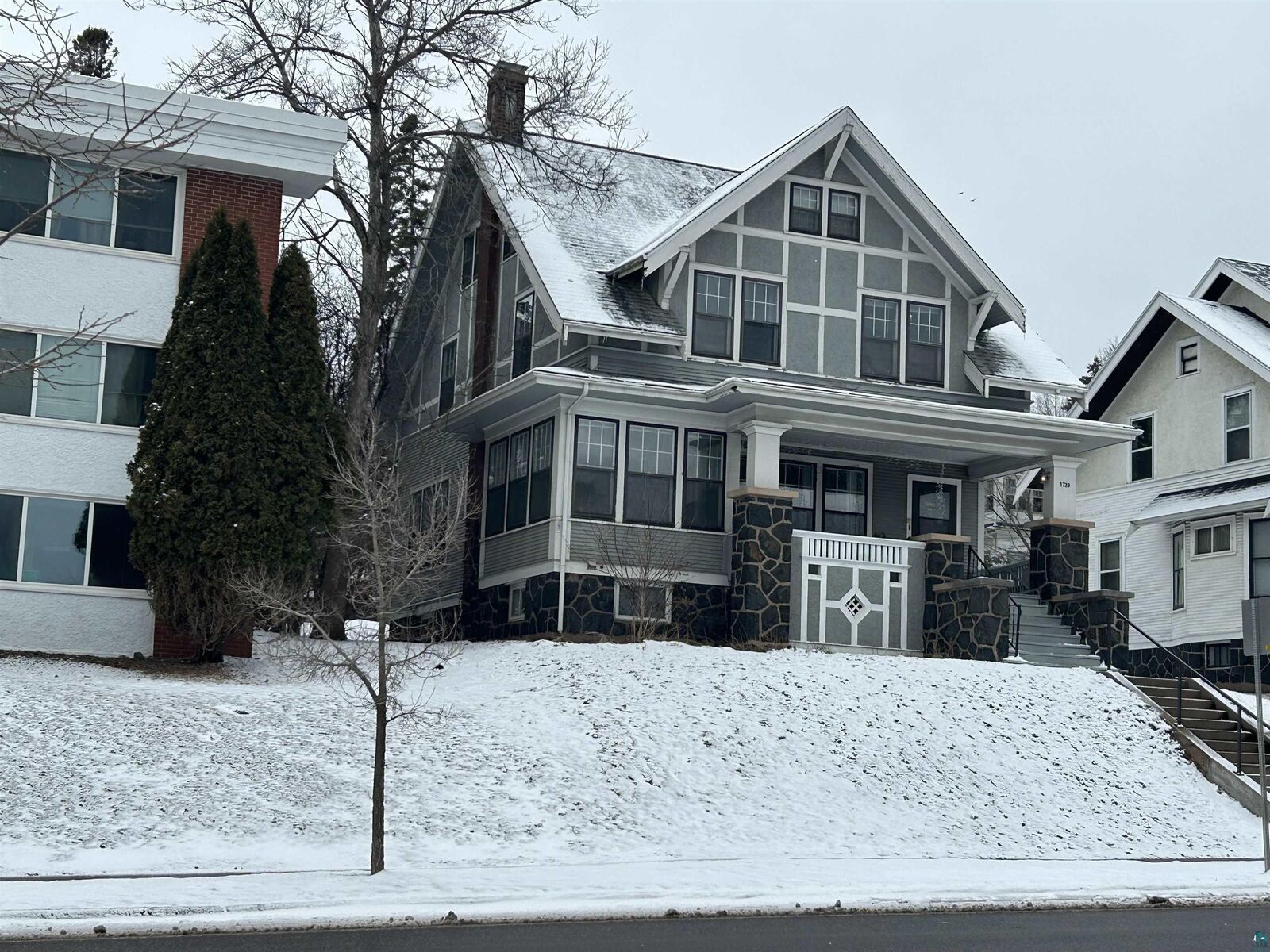 Property Photo:  1723 E 4th St  MN 55812 