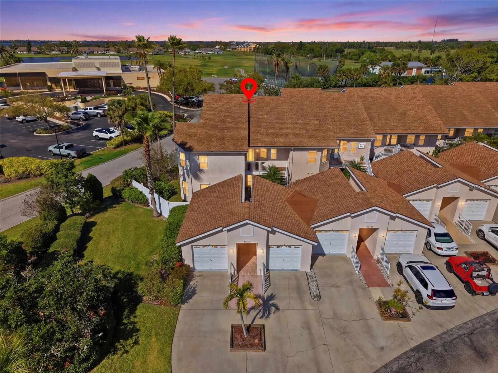 Property Photo: 2609 Waterford Way B FL 34221