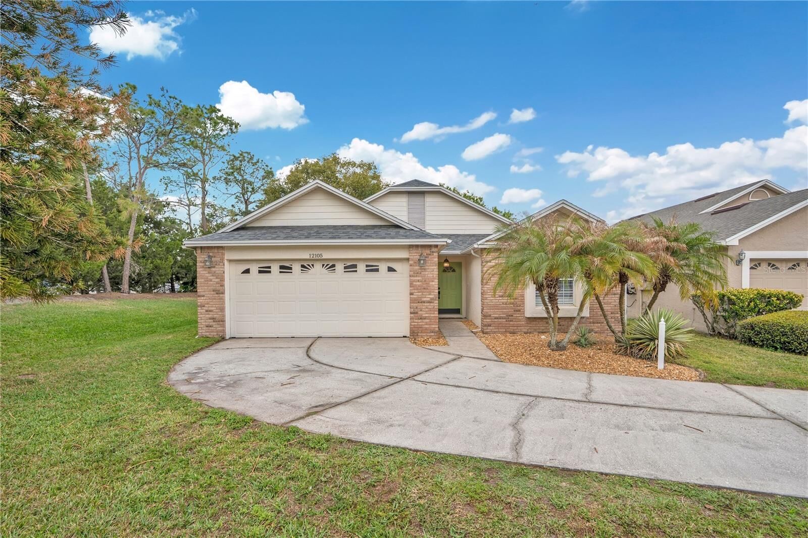 Property Photo:  12105 Harkness Court  FL 32828 
