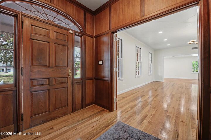 Property Photo:  400 Manila Street  MS 39452 