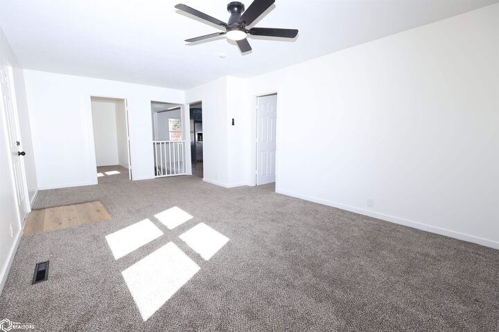 Property Photo:  217 7th Street  IA 50635 