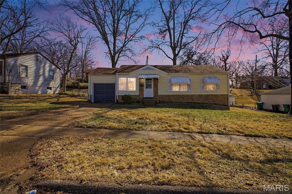 Property Photo:  10454 Coburg Lands Drive  MO 63137 