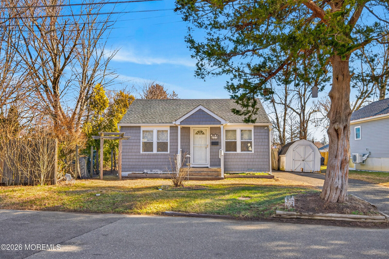 Property Photo:  22 Twin Drive  NJ 08533 