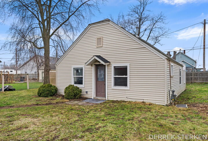 Property Photo:  172 Reed Avenue  MI 49423 
