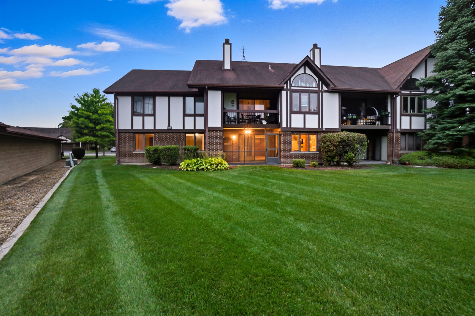 Property Photo: 6740 180th Street 1E IL 60477