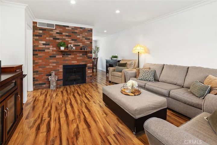 Property Photo:  7715 Via Napoli  CA 91504 