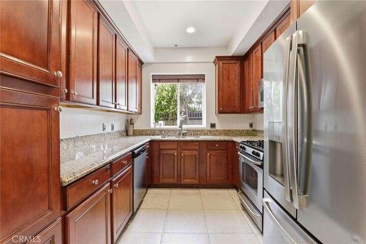 Property Photo:  1023 Wilcox Avenue 102  CA 90038 