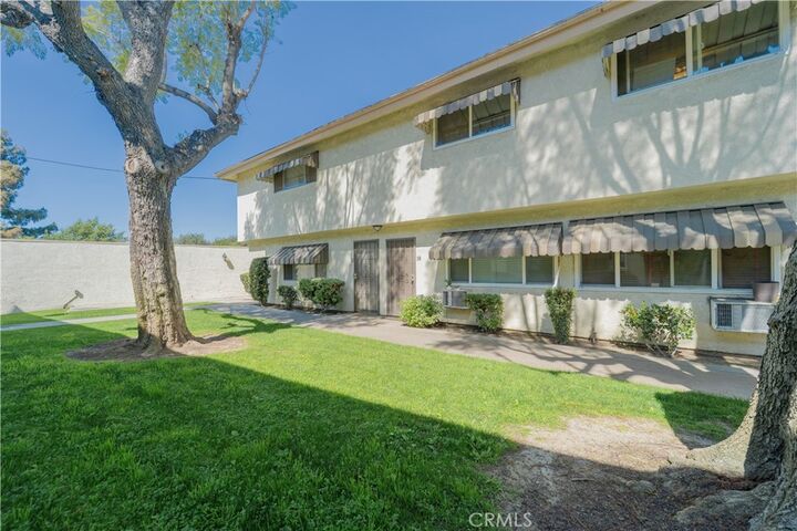 Property Photo:  5593 Pioneer Boulevard 18  CA 90601 