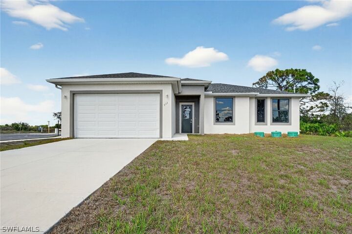 Property Photo:  633 Cane Street E  FL 33974 