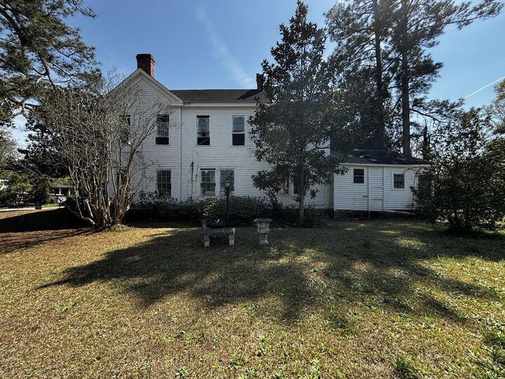 Property Photo:  301 Cleveland Street  GA 30824 