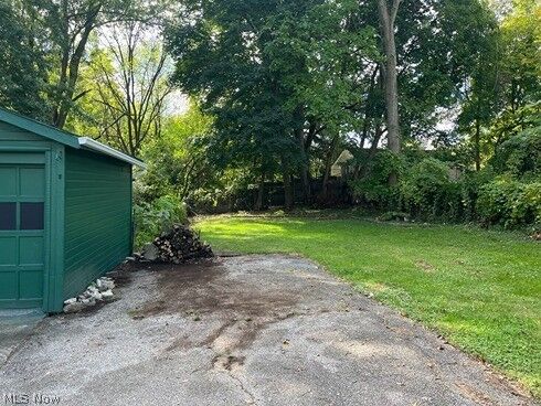 Property Photo: 230 Helen Avenue OH 44310