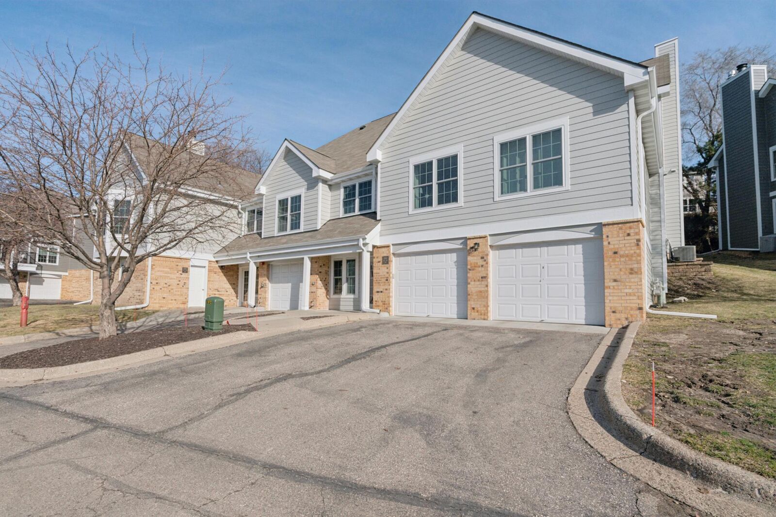 Property Photo:  5980 Chasewood Parkway 102  MN 55343 